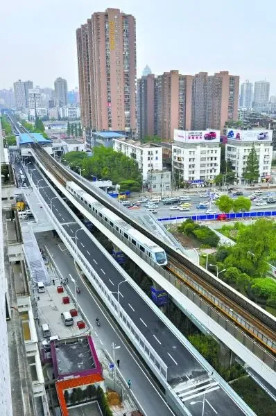 京汉大道武胜路高架桥今晚通车