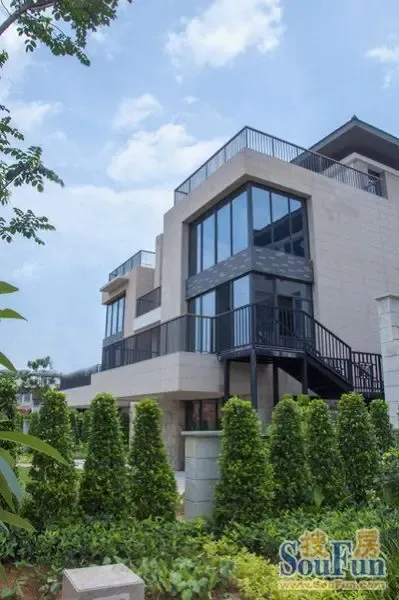 山语听溪:奢华阳光双首层设计 定义坡居新体验