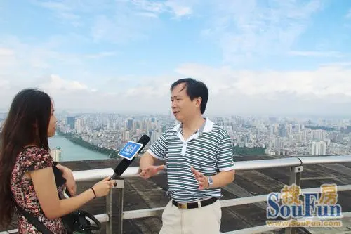 覃总接受房天下采访