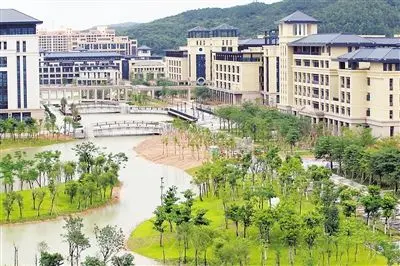 澳门大学
