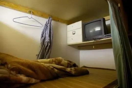 不管你信不信反正我信了 揭秘美国华人蜗居生活