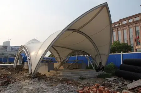 实地探访武汉地铁4号线换乘大站:洪山广场站双层站台换乘