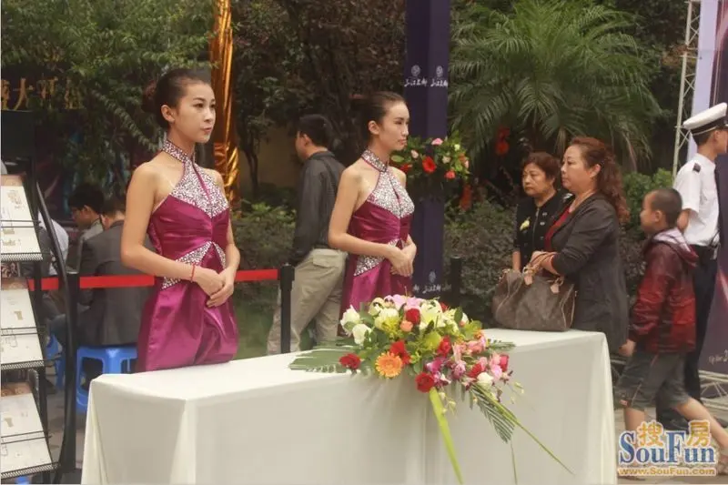 迎宾小姐