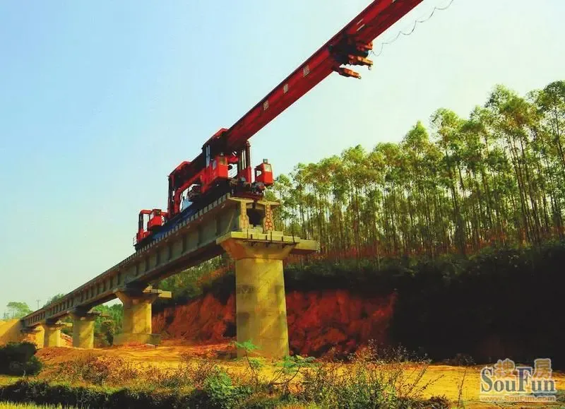 玉铁铁路全线桥梁架设完成