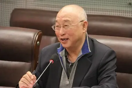 新年尹始,原国家财政部部长项怀诚和国家社保司长王国镇等领导来到