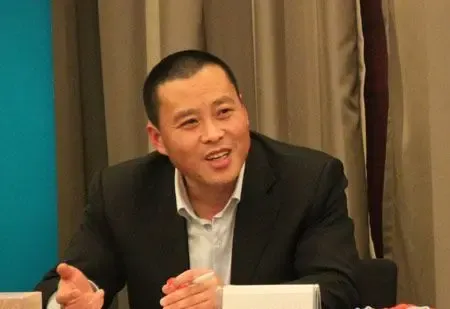 其妻夏一波股权如何处置尚不知.2,原二股东九龙仓将成为上市公司股东.