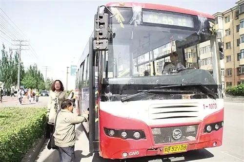 55路公交代替135路 线路改变南终点市民大厅