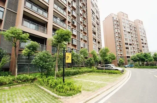 水晶郦都故乡的骄子怎能成为城市的游子