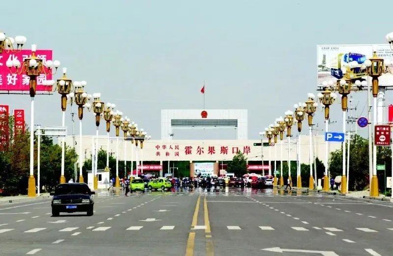 霍尔果斯市,从而成为丝绸之路上一个最年轻的城市