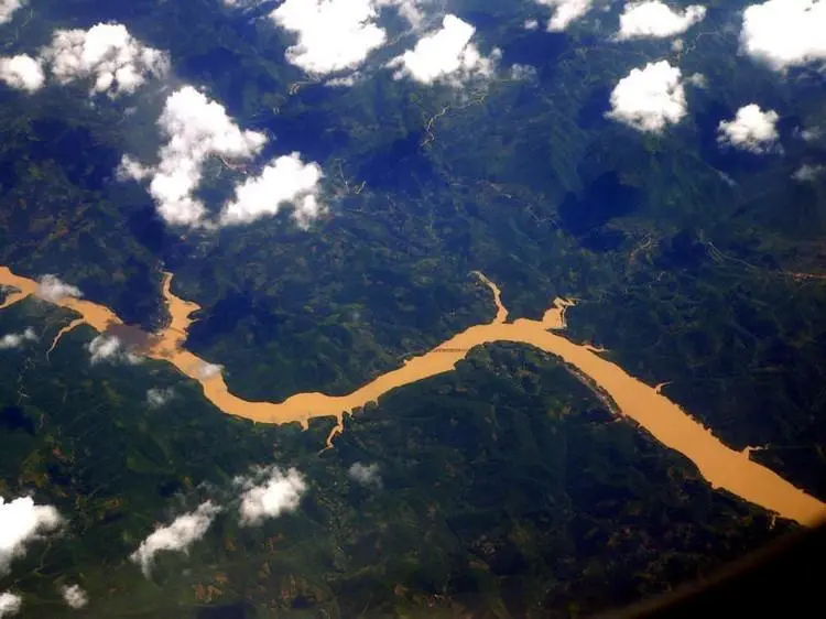 宝地照母山 重庆惊现龙脉图