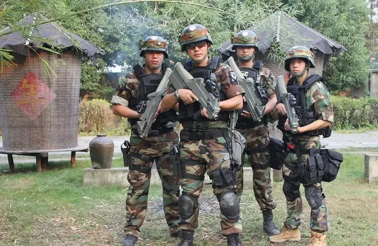 "火力全开 激情南池"鲁商南池公馆真人cs对抗赛火爆开启