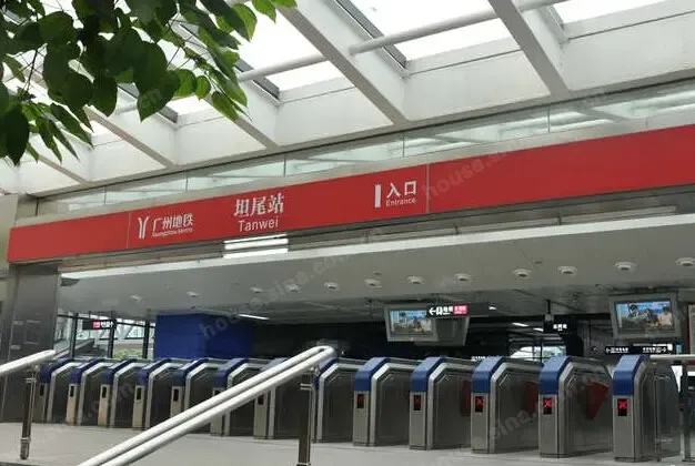 国庆搭乘广州地铁6号线沿批发市场淘潜力靓房