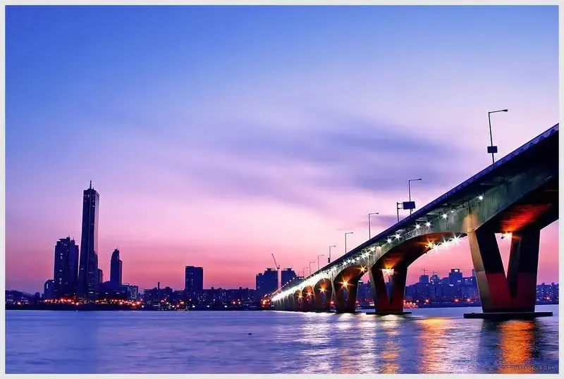 重庆新锦江首府地产再出新招,"买小时代公寓,送韩国双人5日游",仅限11