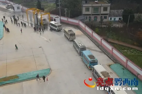 总12亿元兴仁汽车站搬迁新汽车站正式营运