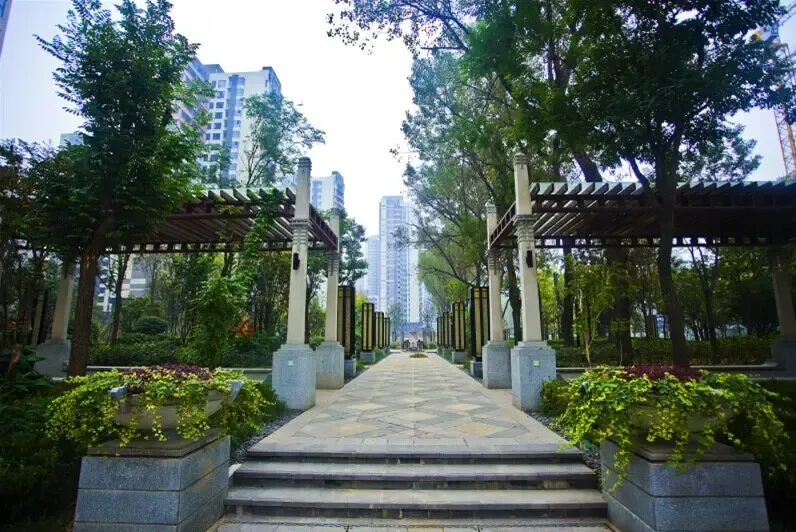 岁末再掀狂销热潮,单套 优惠25万元