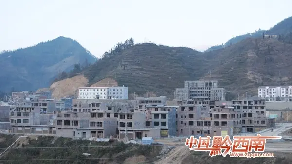 手机看新闻 近年来,望谟县郊纳镇多方筹集资金8420万元,全面开展灾后