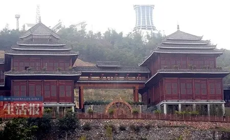 南宁李宁体育园壮乡楼的中间用风雨桥相连