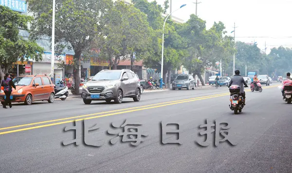 崭新的海角路。 黄娴 摄 