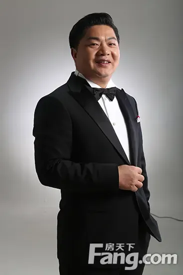 左右家私有限公司董事长 黄华坤