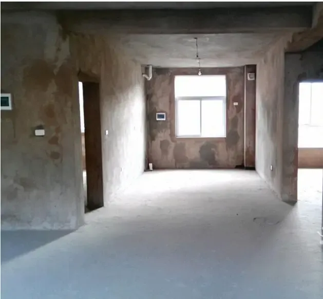 曲靖交通集团西苑小区单元房三楼毛坯房出售