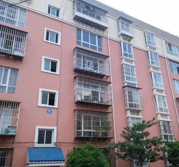 曲靖交通集团西苑小区单元房三楼毛坯房出售