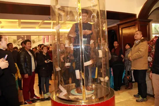 速度与激情:疯狂抓钱机,心跳点钞赛