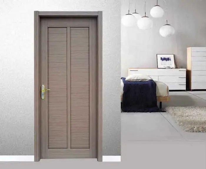 免漆门就是不添加任何油漆工艺,而是用一种叫pvc的材质贴在门面上,再