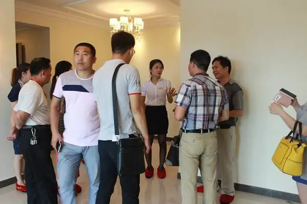 23北海房天下vip客户看房团完美收官 现场成交1套