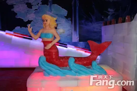 呆萌暖男让你一见钟情;美人鱼,企鹅船,冰马车,逼真冰雕等你来;小羊