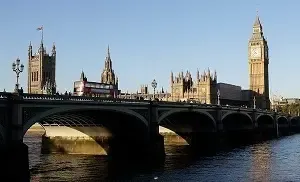 英国上半年房价增长放缓 同比环比均微增