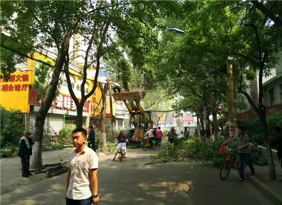 体育西路改造实况