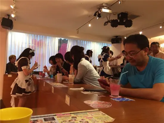 实拍女仆咖啡店 网友：装修有回家的感觉