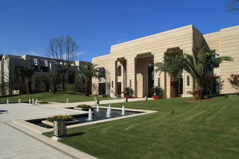 此次前来购房的不少客户是在参观过宝华源墅后,推荐给了自己的亲属及