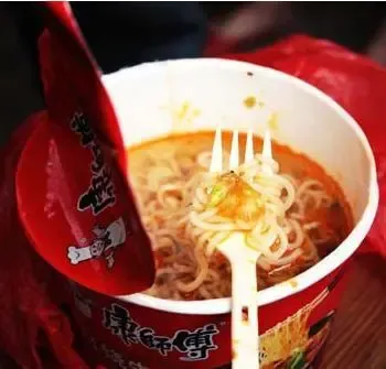 候天天想吃方便面,如今真的实现了!