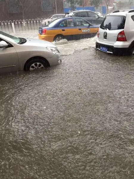 暴雨