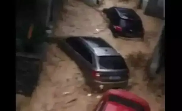 暴雨