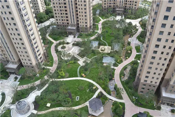 奇文共赏亿力未来城裸照大曝光