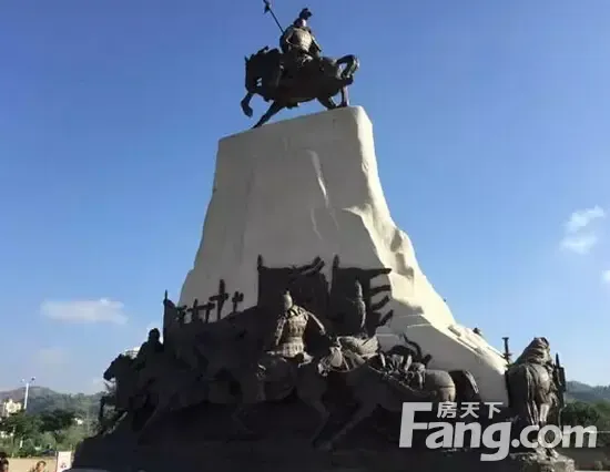 绿地和公园却非常多,所以,住在这良志嘉年华的兰州人是幸福的,因为你
