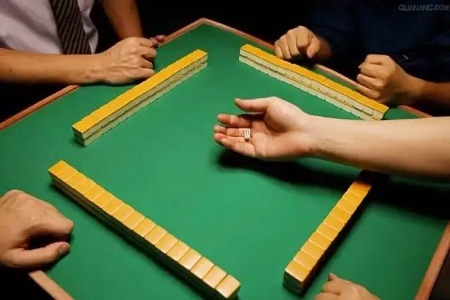 金域蓝湾二期别墅样板间实景绽放三期136-196㎡墅境洋房 即将入市》》