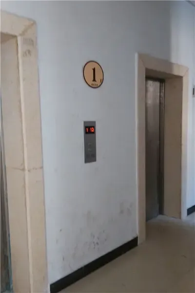 一期1#楼1单元电梯间
