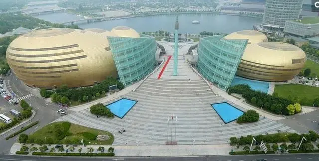 组图：建筑闪瞎眼 数一数中国坑建筑