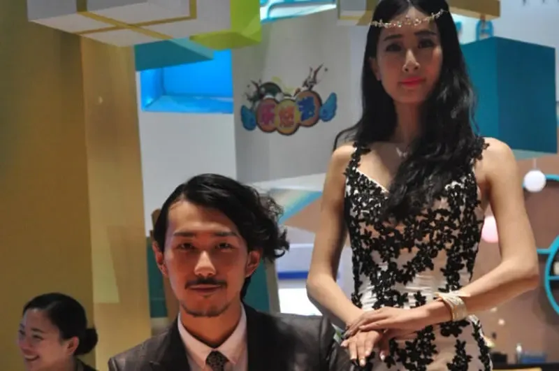 2015房交会现场美女大比斗