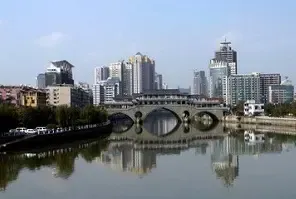 绿城九龙仓合作开发杭州滨江高溢价地