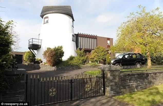 英国200年历史废弃风车 摇身一变成豪宅