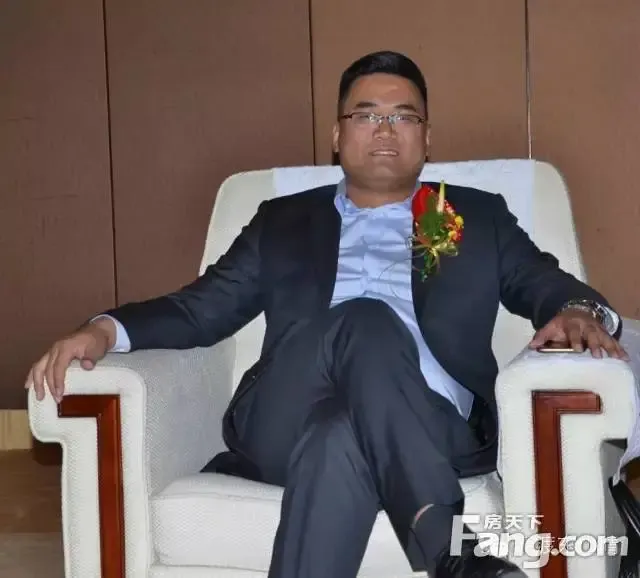 汇聚力量并肩同行