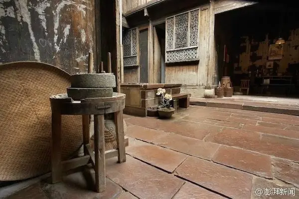 200年中派古建因离迁废弃 被运往美国重建