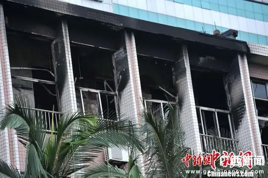 广西医科大学教学楼突发大火