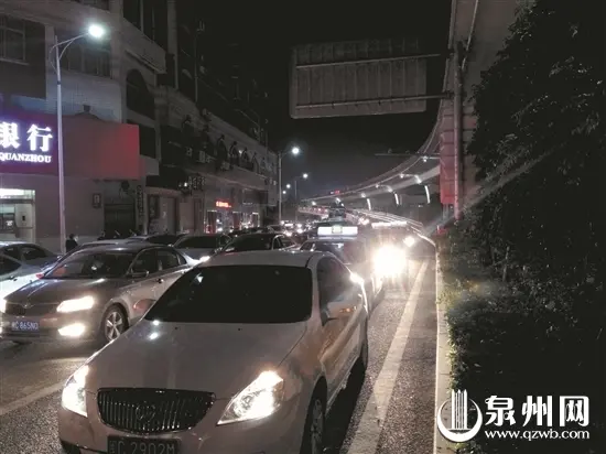 市民疑田安大桥设计不合理 入城车多路堵好闹心