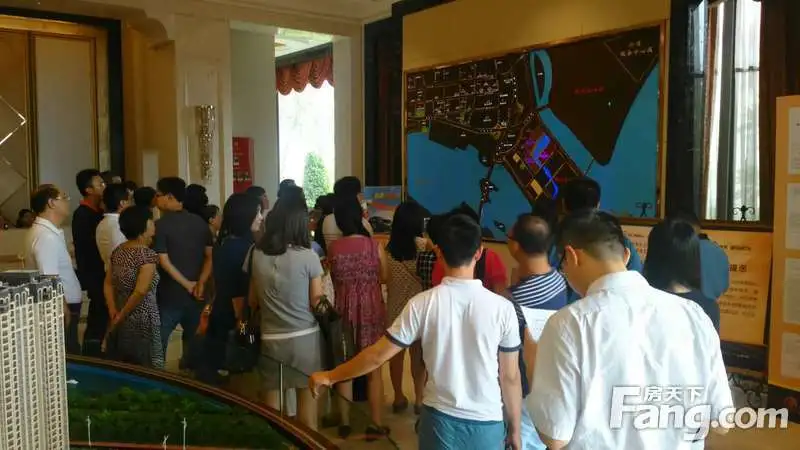 品鉴北城超级商业综合体 房天下走进红星国际广场