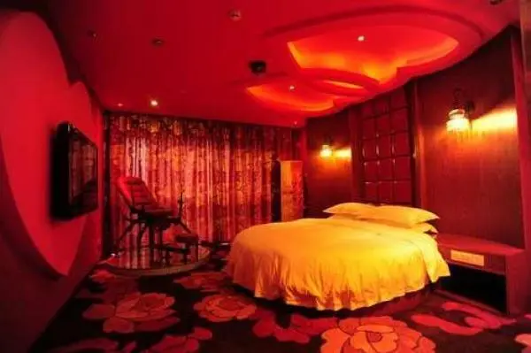 玄关 卫生间     你在日本也能找到一些与性行为不相关的情侣酒店